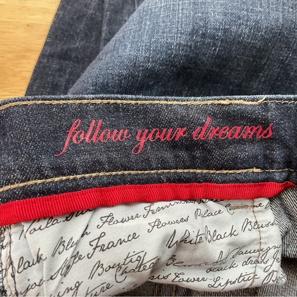 White House Black‎ Market Noir Flare Leg Rose Embroidered Jeans Size 6R - Picture 6 of 9